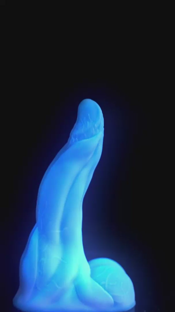 Admiring the stunning details of my new Swisok Navi fantasy dildo, it looks so tempting and makes me want to play with it right away